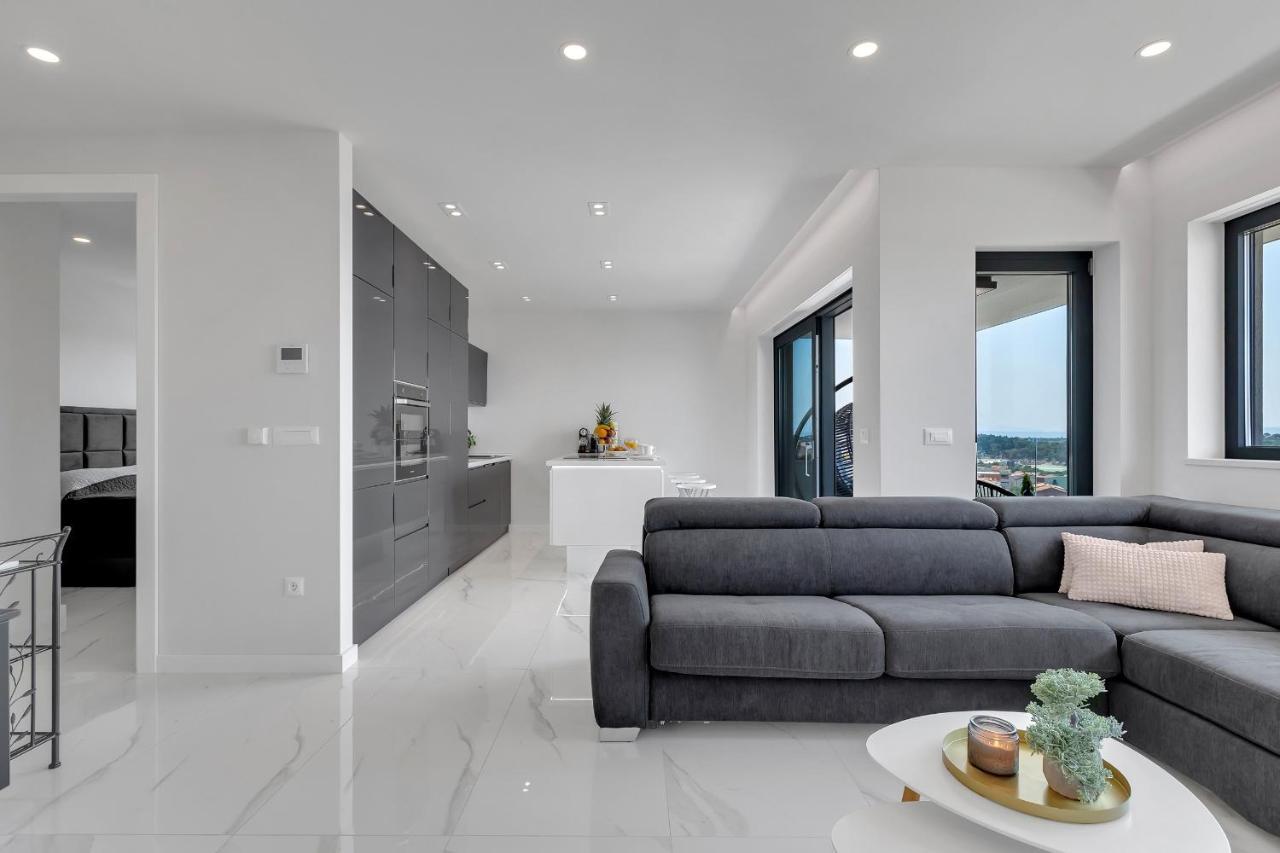 Luxury Seaview Apartment Dzenan Makarska Exterior foto